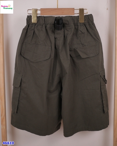 Quần short xanh rêu 1975