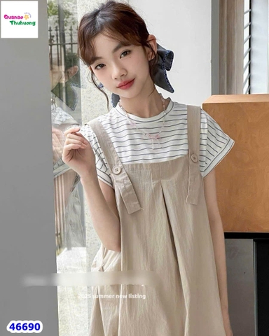 Set đầm yếm kem, áo sọc