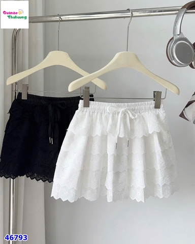 Chân váy tầng màu trắng