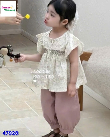 Set bộ kem hoa nhí, quần hồng