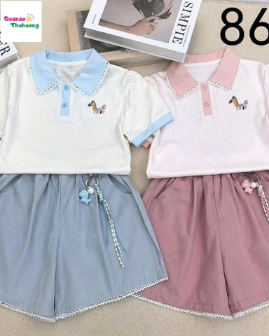 Set áo kem thêu ngựa, quần short xanh