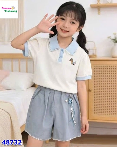Set áo kem thêu ngựa, quần short xanh