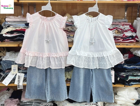 Set áo hồng dập hoa, quần jean đính đá