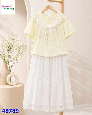 Set áo hồng Kitty, chân váy trắng