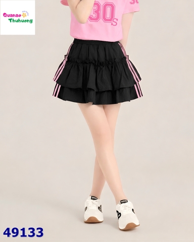 Set váy Nexxi đen, áo hồng 30s