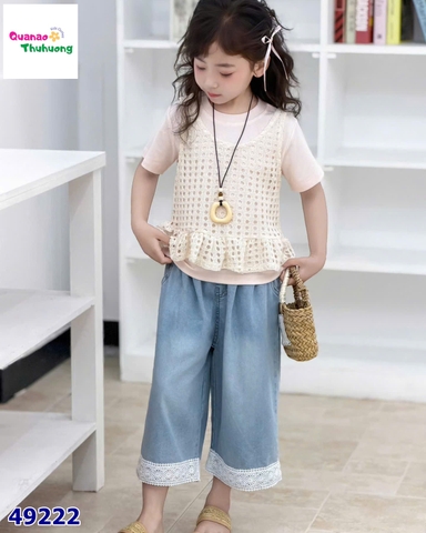 Set quần Jean dài, áo hồng yếm ren kem
