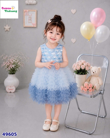 Đầm tiệc xanh đính cườm