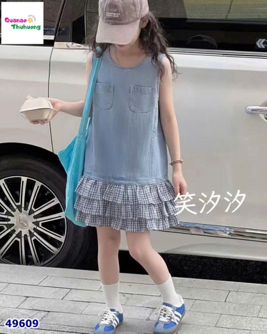 Đầm jean xanh nhạt sọc caro