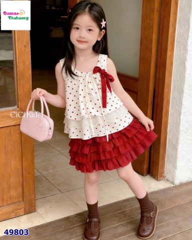 Set áo chấm bi đỏ, chân váy tầng