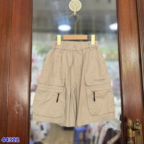 Quần short kem Balgacinea