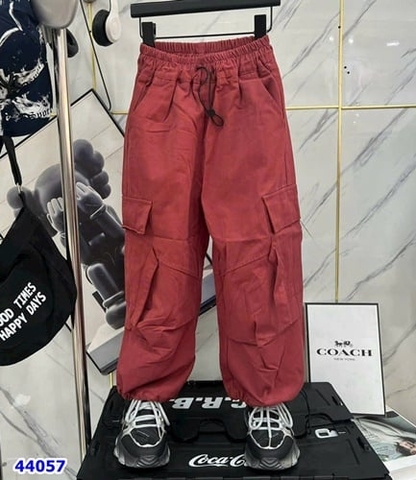 Quần đỏ túi hộp - size 110