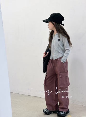 Quần jean túi hộp tím loang
