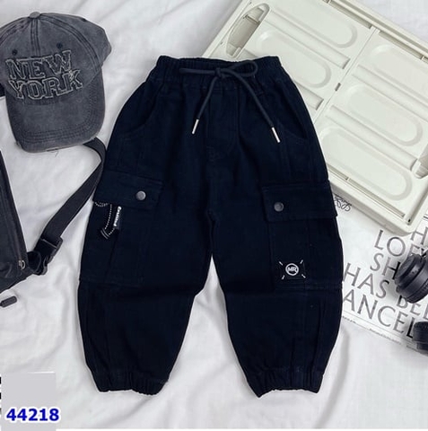 Quần kaki XMG đen túi hộp