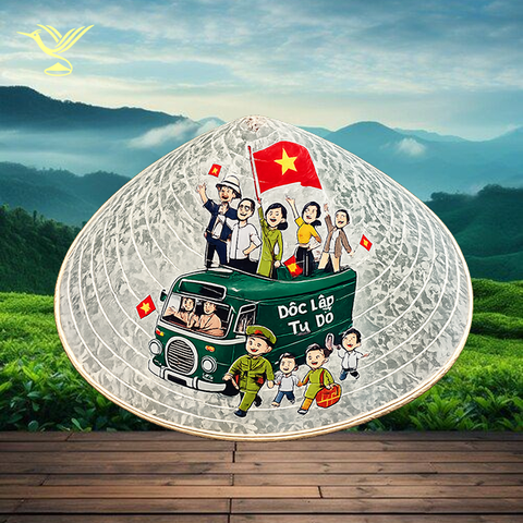 Nón lụa in chủ đề yêu nước