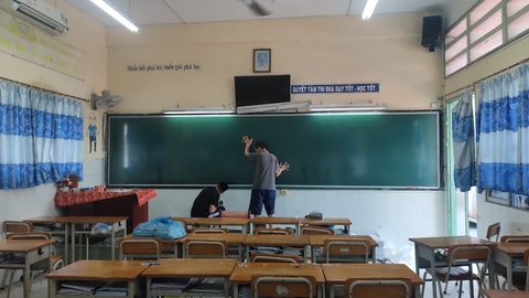 Lắp đặt bảng từ xanh dạy học tại trường THPT Trần Hữu Trang – TP HCM