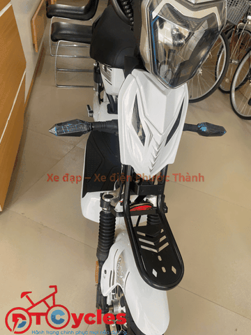 Xe điện AVA M133 2026 màu Trắng