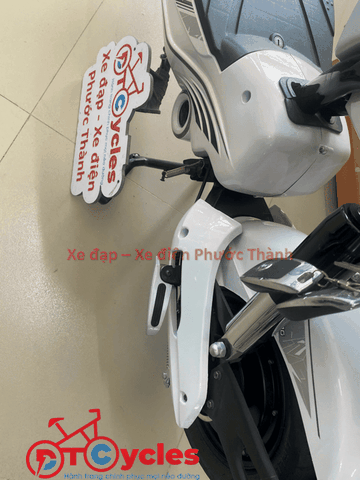 Xe điện AVA M133 2026 màu Trắng