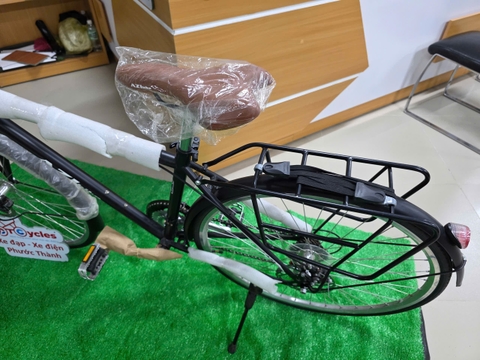 Xe đạp Touring AZI kiểu cổ Bánh 700c Có đề màu Bạc