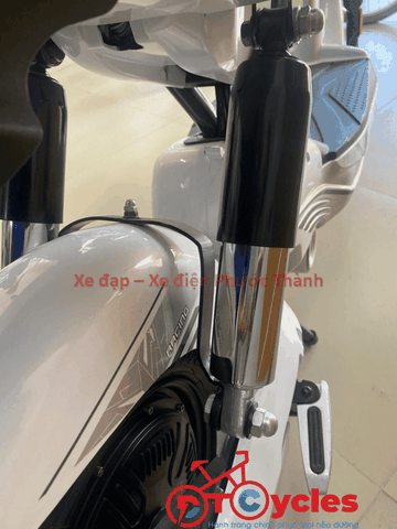 Xe điện AVA M133 2026 màu Trắng