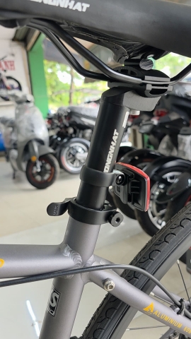 Xe đạp đua Thống Nhất RPD màu Ghi Xám