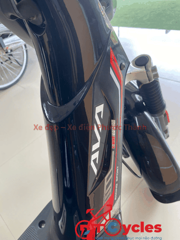 Cap A AVA LUXURY màu Đen-Đỏ