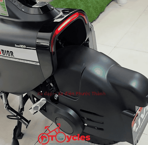 Xe điện JVC G9 SMART V1 màu Đen nhám