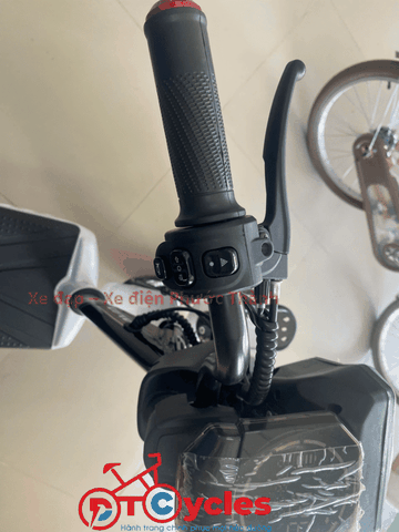 Xe điện AVA M133 2026 màu Trắng