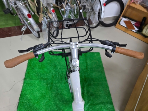Xe đạp Touring AZI kiểu cổ Bánh 700c Có đề màu Bạc