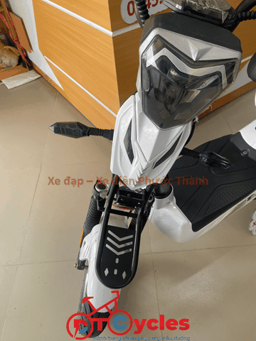 Xe điện AVA M133 2026 màu Trắng