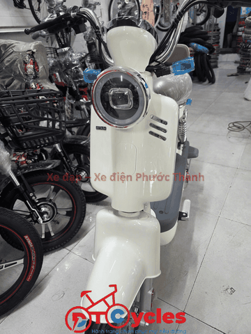 Xe điện Hitasa Q8 Bánh lùn màu Kem