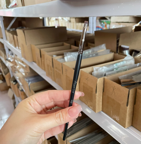 Cọ Eyeliner