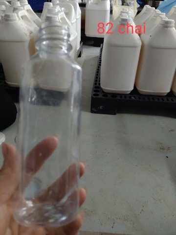 CHAI NHỰA TRONG CỔ VUÔNG