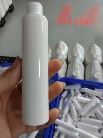 CHAI MÀU TRẮNG ĐỤC NHỎ