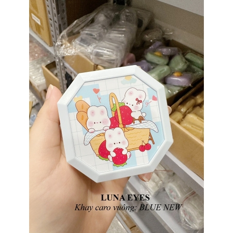Khay gương Caro hộp vuông cute kèm dụng cụ đeo lens