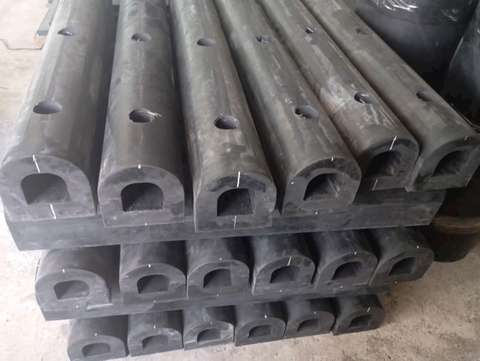 Giảm chấn cao su chữ D