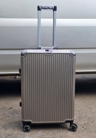 Vali 8003 Ghi đậm 20 inc travelking vân sần