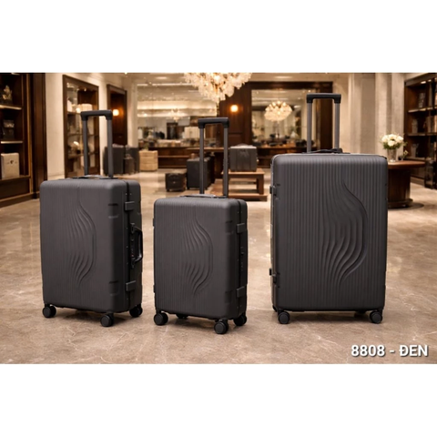 Vali 8808 đen 20 inch travelking