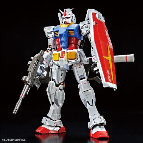 MG 1/100 THE GUNDAM BASE LIMITED RX-78-2 GUNDAM Ver.3.0 [TITANIUM FINISH]
