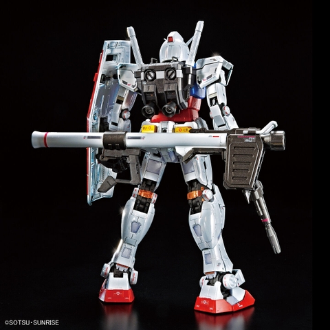 MG 1/100 THE GUNDAM BASE LIMITED RX-78-2 GUNDAM Ver.3.0 [TITANIUM FINISH]