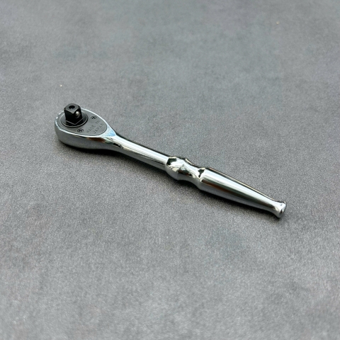 Cần Siết Cốt 1/4" Ratchet Đảo Chiều KTC BR2E