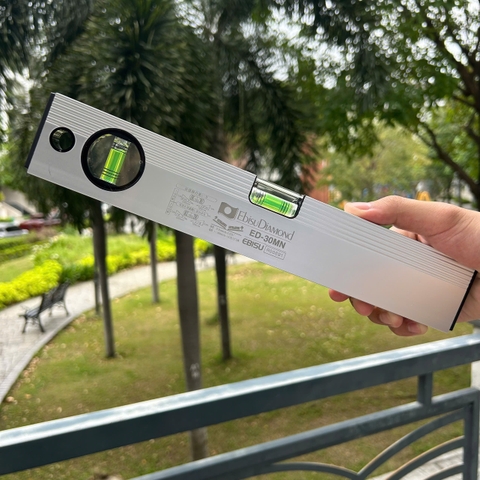 Thước thủy nivo Ebisu ED-30MN Dòng Basic có tích hợp nam châm