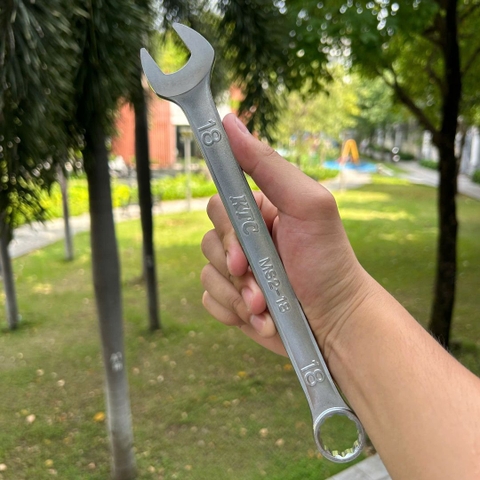 Cờ Lê Đầu Tròng KTC MS2-18 Size 18mm_Tròng Nghiêng Góc 15° - Sản Xuất Tại Nhật Bản