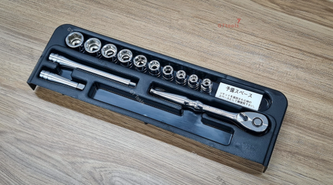 Bộ Khẩu 1/4" KTC TB210 Gồm 13 chi tiết – Bộ Khẩu Lục Giác Hệ Mét Nhật Bản