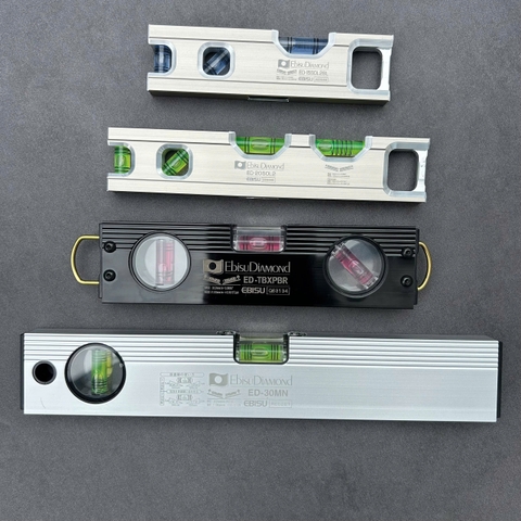 Thước thủy nivo Ebisu ED-30MN Dòng Basic có tích hợp nam châm