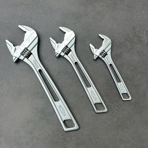 Mỏ Lết Lobster UM30XG Hybrid Ngàm Mở 8-30mm - Sản Xuất Tại Nhật Bản