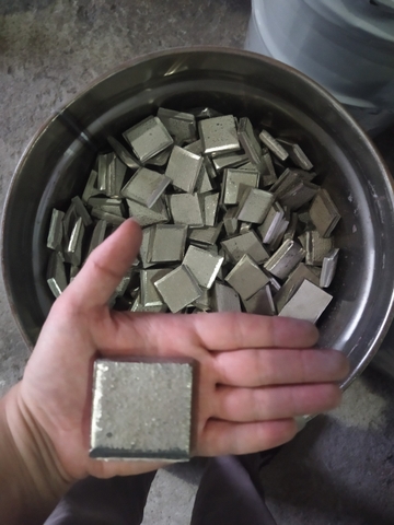 electrolytic nickel ( Niken điện phân )