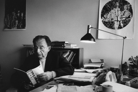Vì sao con người lại muốn từ bỏ tự do? 4 bài học từ Trốn thoát tự do của Erich Fromm