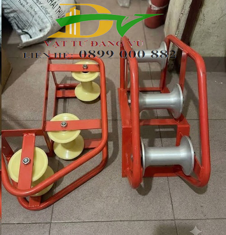 Con Lăn Góc Vuông