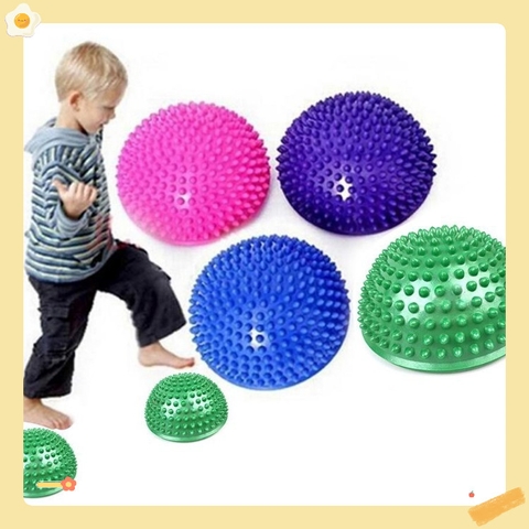 BÓNG GAI CÂN BẰNG CHÂN có gai tạo cảm giác chân Kick thươc 15x16x9cm