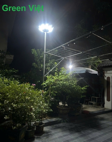Đèn trụ năng lượng mặt trời UFO 1500w - Đèn lắp sân vườn công viên